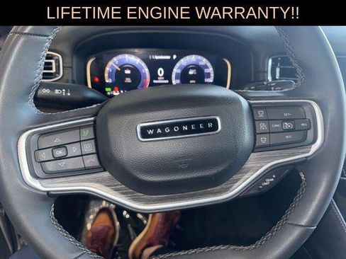Certified 2024 Jeep Wagoneer L Series II w/ Flexible Seating Group AWD/4WD image 19