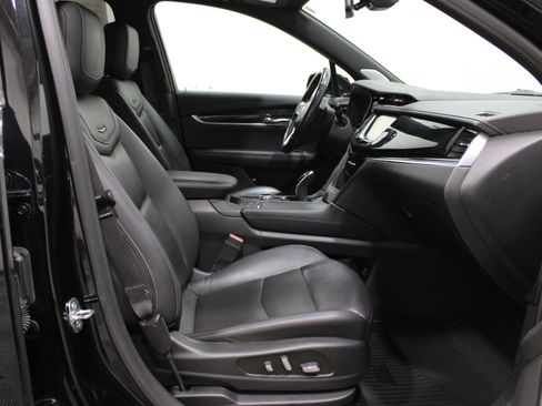 Used 2020 Cadillac XT6 Premium Luxury image 35