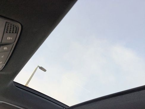 Used 2018 Mercedes-Benz C 300 Sedan image 14