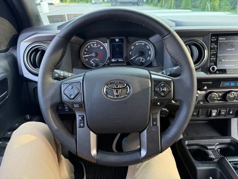 Used 2023 Toyota Tacoma TRD Sport w/ Black Out Package (TMS) AWD/4WD image 10