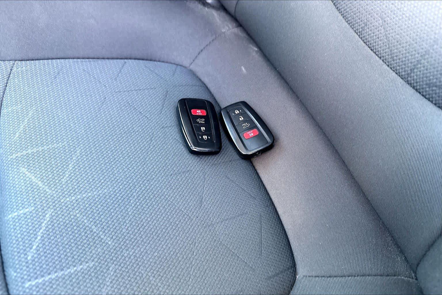 Certified 2025 Toyota RAV4 XLE w/ Convenience Package FWD image 14