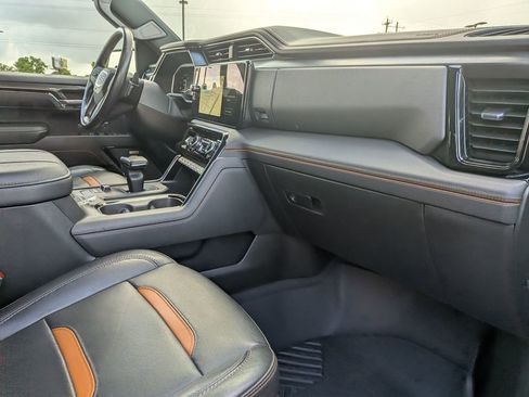 Certified 2023 GMC Sierra 1500 AT4 w/ AT4 Preferred Package AWD/4WD image 28
