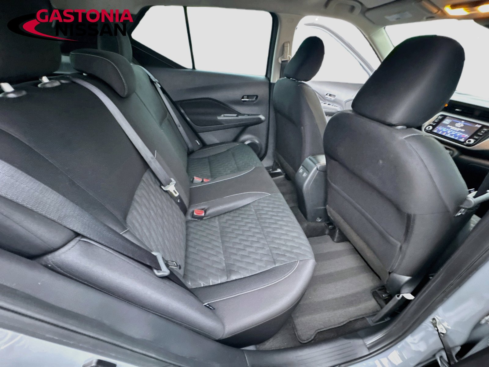 Used 2022 Nissan Kicks SV w/ Interior Electronics Package FWD image 32