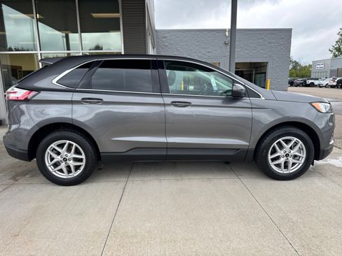 Certified 2024 Ford Edge SEL w/ Convenience Package AWD/4WD image 9