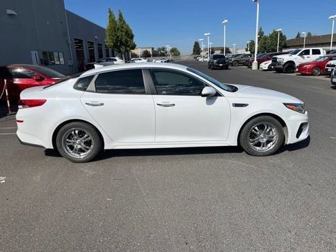 Used 2019 Kia Optima LX FWD image 3