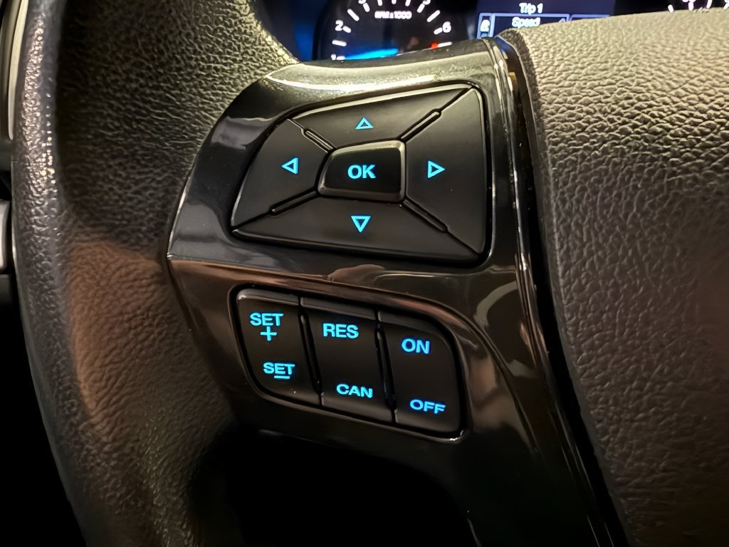 Used 2017 Ford Explorer XLT FWD image 21