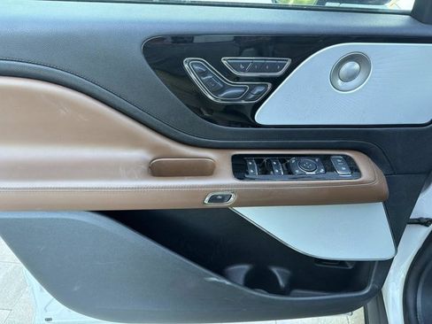 Certified 2024 Lincoln Aviator Reserve w/ Equipment Group 201A RWD image 11