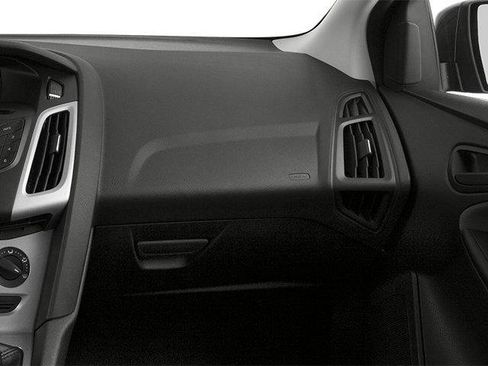 Used 2014 Ford Focus SE FWD image 16