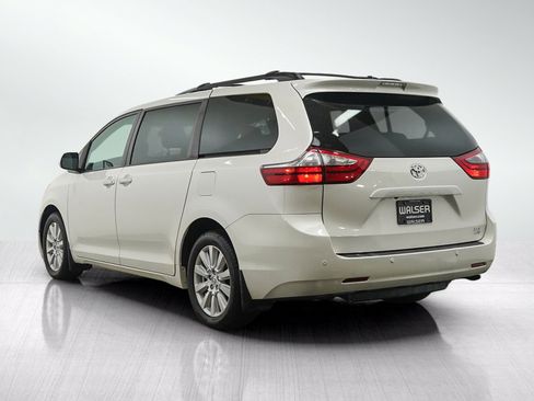 Used 2017 Toyota Sienna XLE w/ XLE Navigation Package AWD/4WD image 3