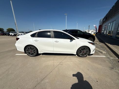 Used 2023 Kia Forte GT FWD image 3