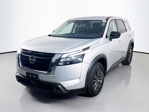 Used 2025 Nissan Pathfinder S AWD/4WD image 4