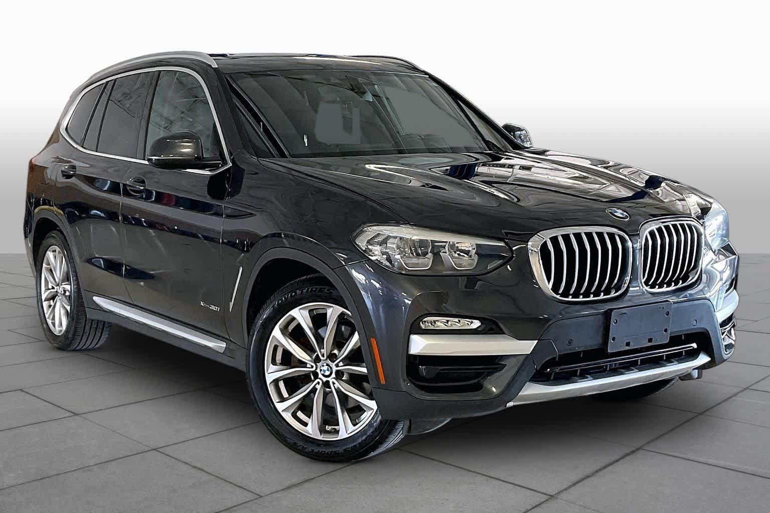 Used 2018 BMW X3 xDrive30i AWD/4WD image 2