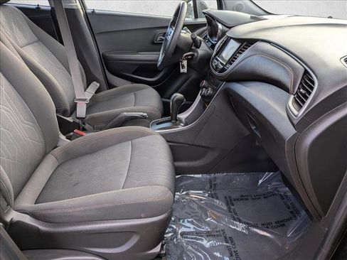 Used 2020 Chevrolet Trax LT w/ LPO, Protection Package image 19