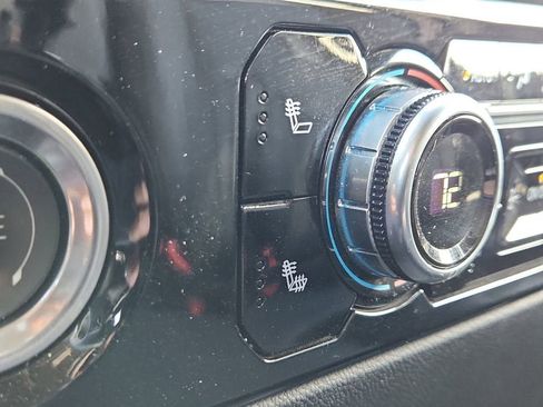 Used 2024 GMC Sierra 1500 SLT image 27