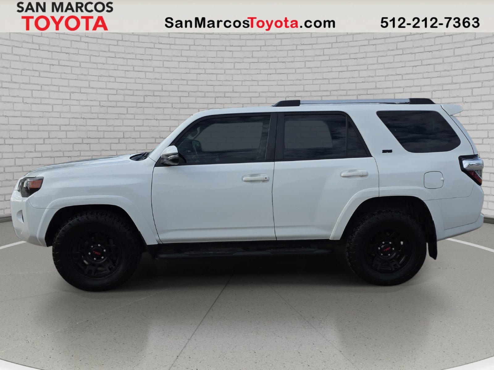 Used 2023 Toyota 4Runner SR5 Premium w/ Moonroof Package RWD image 9