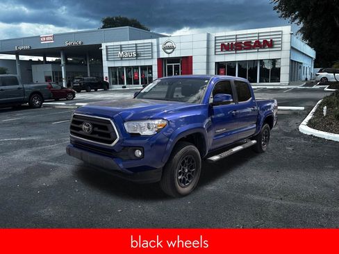 Used 2022 Toyota Tacoma SR5 w/ Technology Package image 9