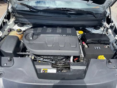 Used 2016 Jeep Cherokee Trailhawk w/ Leather Interior Group AWD/4WD image 32