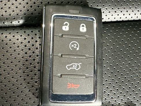 Used 2024 Jeep Grand Cherokee Limited 4xe AWD/4WD image 18