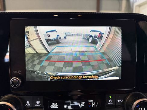 Used 2023 Toyota Highlander XSE image 23