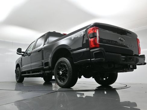 New 2026 Ford F250 Lariat w/ Black Appearance Package image 49