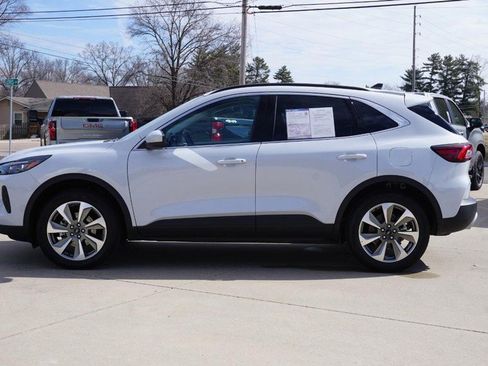 Used 2025 Ford Escape Platinum image 6