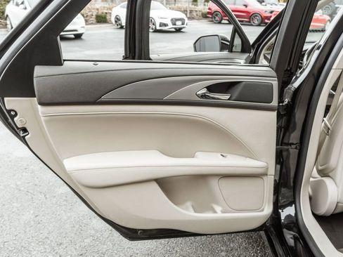 Used 2019 Lincoln MKZ Premiere image 35