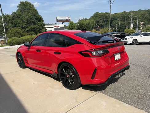 Used 2025 Honda Civic Type R image 6