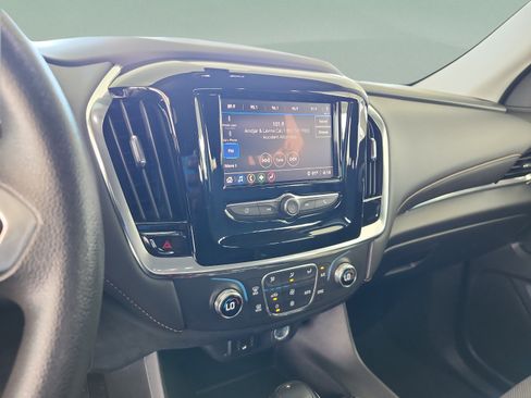Used 2020 Chevrolet Traverse LS FWD image 12