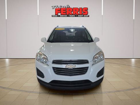 Used 2016 Chevrolet Trax LT w/ LT Convenience Package AWD/4WD image 2