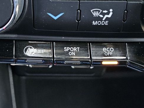 Used 2023 Dodge Durango SXT AWD/4WD image 9