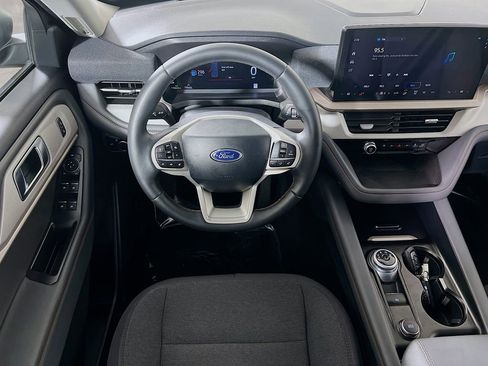 Used 2025 Ford Explorer Active image 20
