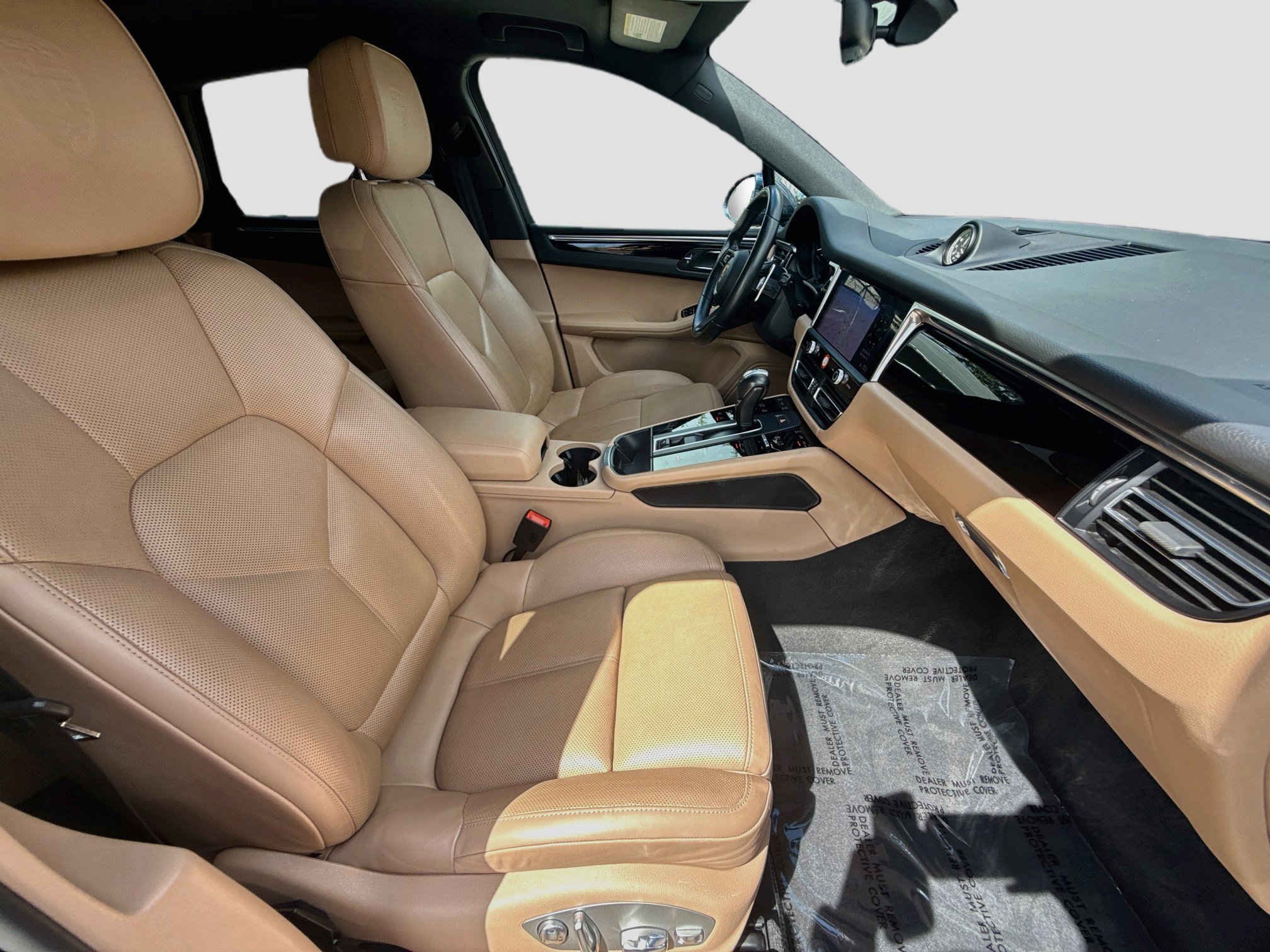Used 2023 Porsche Macan Turbo AWD/4WD image 32