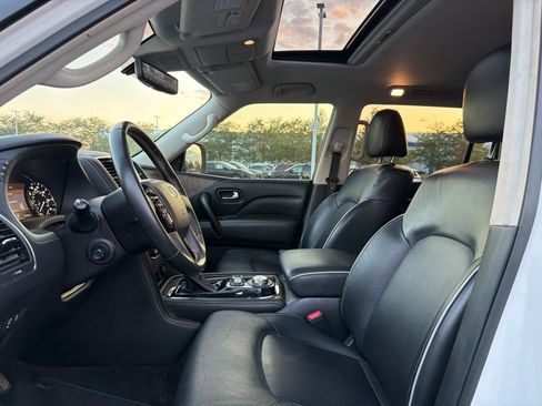 Used 2021 INFINITI QX80 Premium Select w/ All-Season Package AWD/4WD image 10