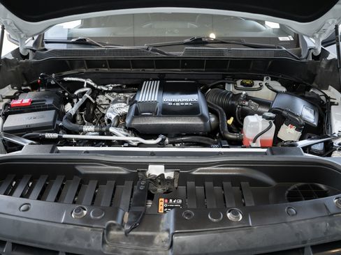 Used 2021 Chevrolet Silverado 1500 LT image 16