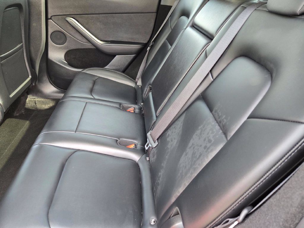 Used 2024 Tesla Model Y Long Range AWD/4WD image 12