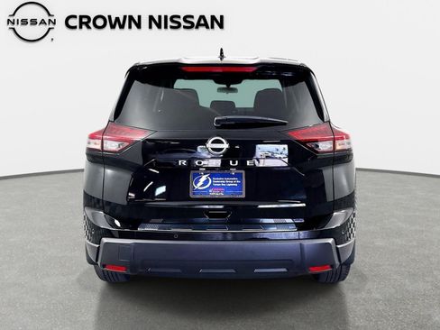 Certified 2026 Nissan Rogue SV w/ Cold Weather Package FWD image 6