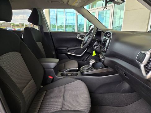 Used 2024 Kia Soul LX w/ Option Group 015 FWD image 24