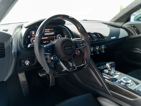 Used 2018 Audi R8 V10 w/ Premium Package RWD image 13
