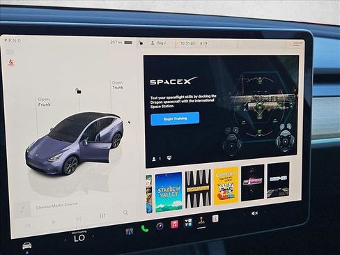 Used 2025 Tesla Model Y Long Range AWD/4WD image 18
