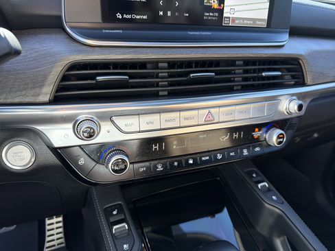 Used 2022 Kia Telluride SX w/ SX Prestige Package image 28