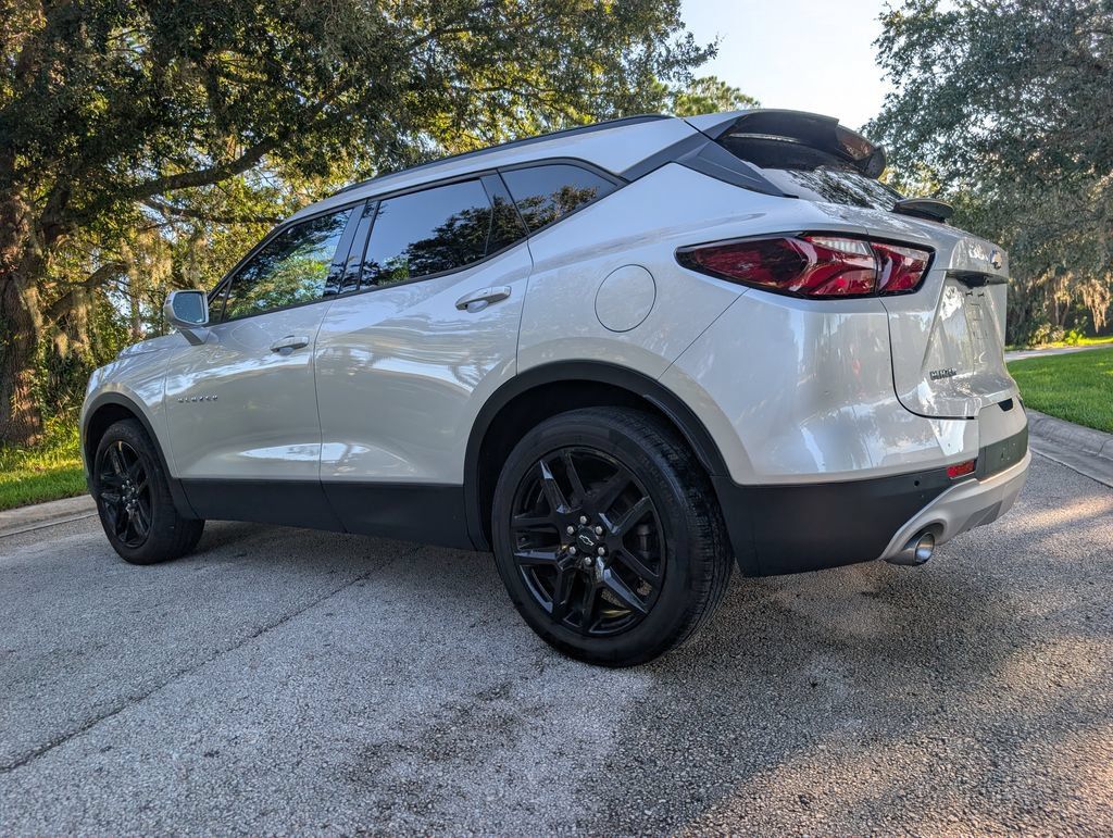 Used 2019 Chevrolet Blazer LT w/ Sound & Technology Package FWD image 6