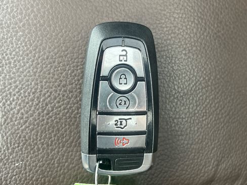 Used 2024 Ford Explorer King Ranch w/ Technology Package image 52