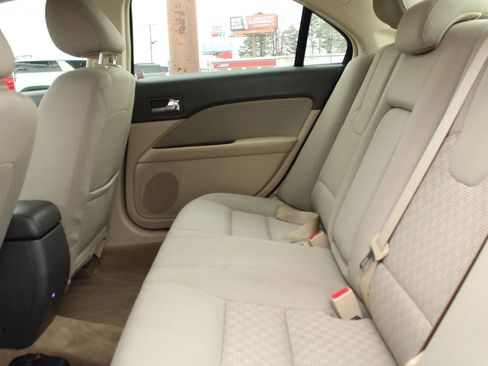 Used 2011 Ford Fusion SEL image 11