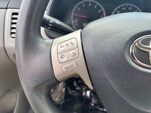 Used 2012 Toyota Corolla LE FWD image 25