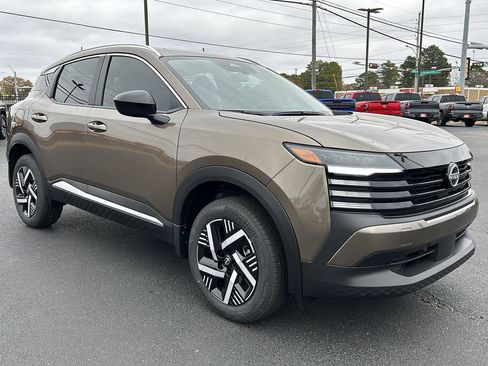 New 2026 Nissan Kicks SV w/ SV Premium Package image 8