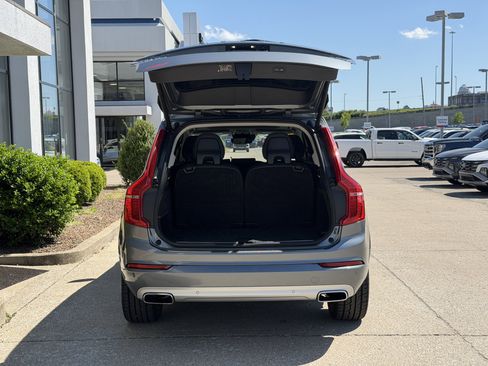Used 2020 Volvo XC90 T6 Momentum w/ Protection Package Premier AWD/4WD image 11