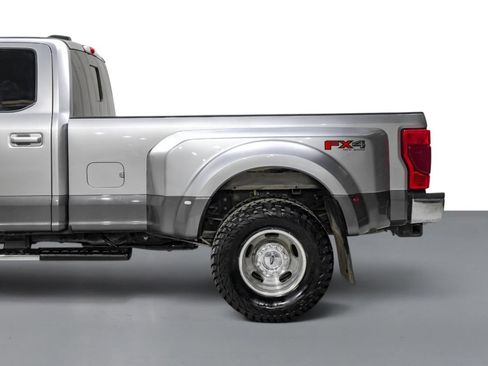 Used 2022 Ford F350 Lariat w/ Lariat Value Package AWD/4WD image 11