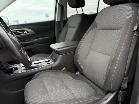 Used 2018 Chevrolet Traverse LT image 12
