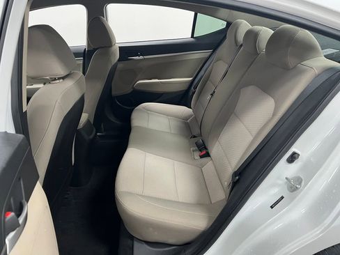Used 2020 Hyundai Elantra SE image 11