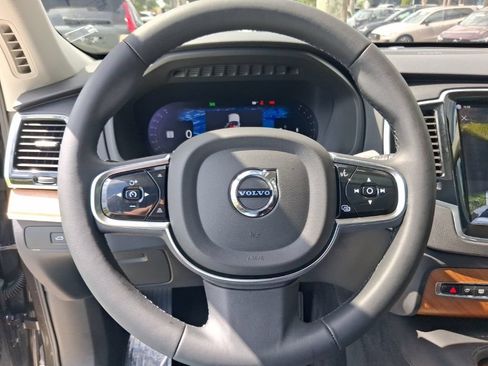 Used 2023 Volvo XC90 B6 Plus AWD/4WD image 17